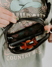 Load image into Gallery viewer, Stadium Clean on the go bag