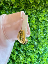 Load image into Gallery viewer, Kylie hoops
