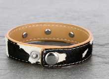 Load image into Gallery viewer, Cowhide Leather with Star Stone Bracelet
