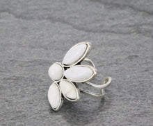 Load image into Gallery viewer, Dove Ring
