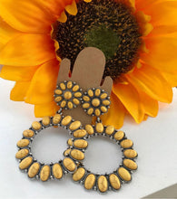 Load image into Gallery viewer, Rebecca Earrings
